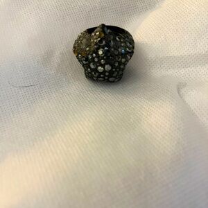 Marc Jacob’s black rhinestone ring.